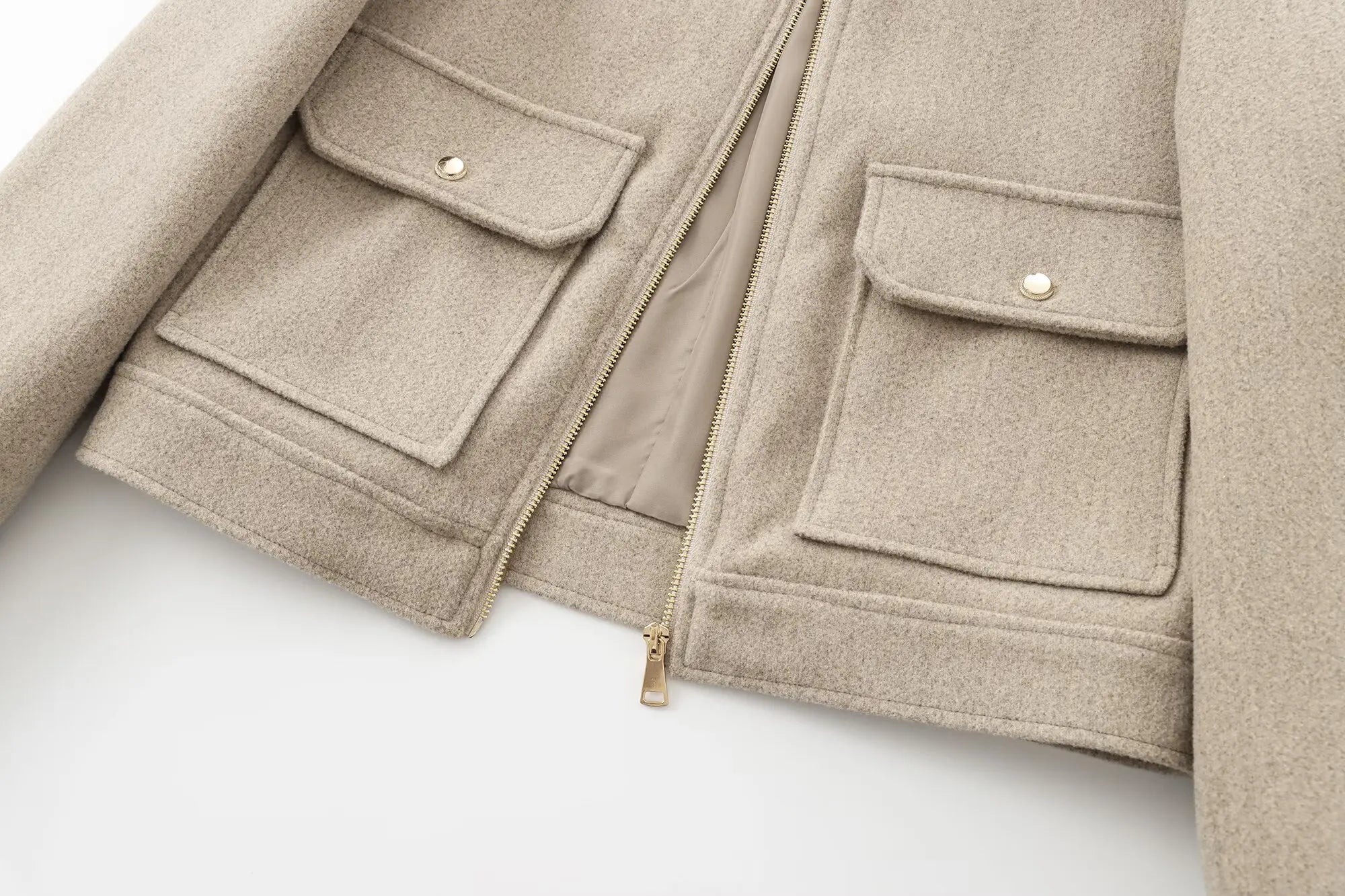 Stylish Women's Short Lapel Bomber Jacket - Zip Front & Flap Pockets - Trendy Outerwear for Casual & Chic Looks